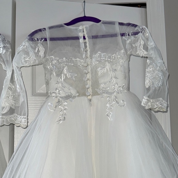 USED- 2 Bundle- Elegant White Lace Tulle Dresses - Picture 5 of 16